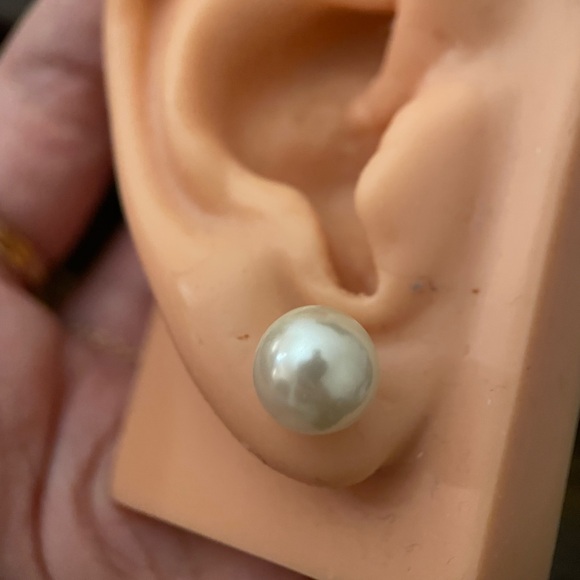 14k solid gold 10mm round pearl statement bold stud earrings - Picture 5 of 7